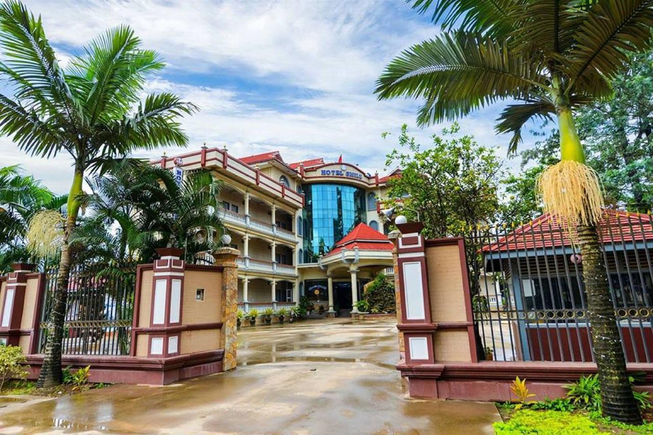 Hotel Smile Пин О Луин Екстериор снимка